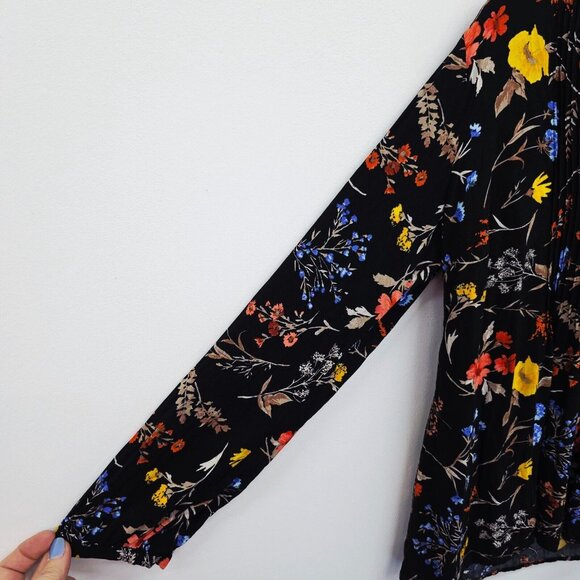 Old Navy Womens Boho Floral Print V-Neck Top Small Black Pullover Blouse Pleated - Picture 8 of 15